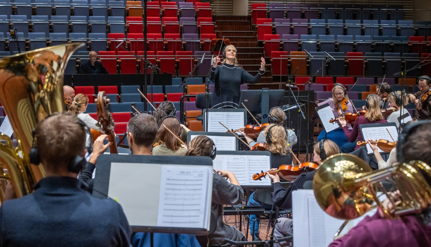 Latviešu komponiste Lolita Ritmane un Liepājas Simfoniskais orķestris