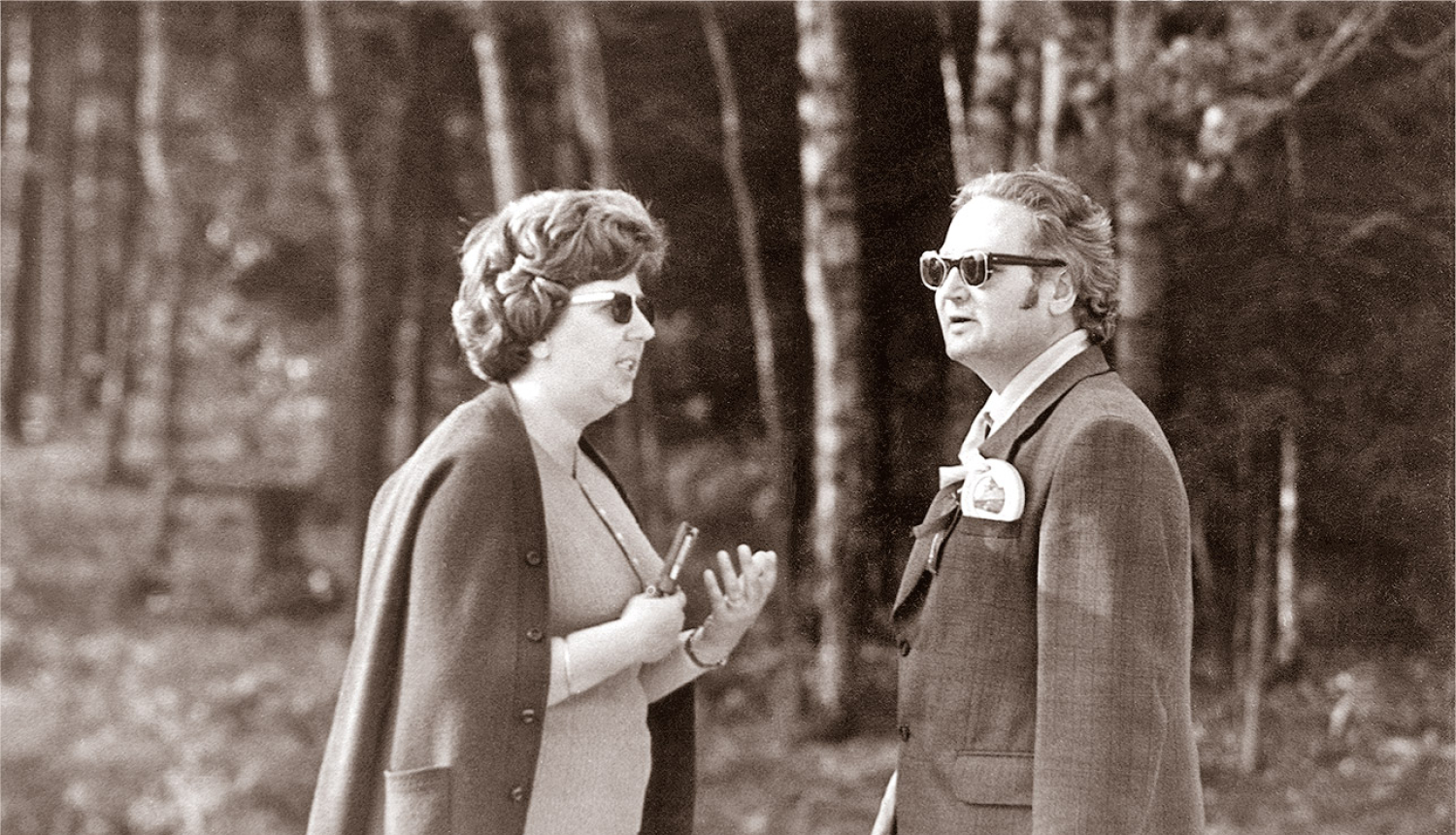 Margarita Miglāne un Imants Auziņš Neretas “Riekstiņos” Jāņa Jaunsudrabiņa simtgades pasākumā 1977. gada 27. augustā. Fotogrāfs nezināms