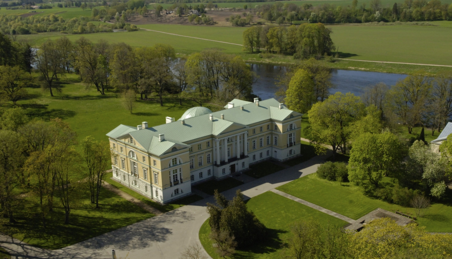 Mežotnes pils komplekss