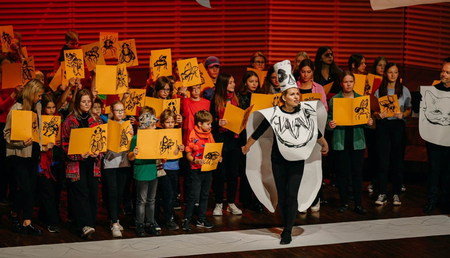 Iestudējuma vizuālais materiāls