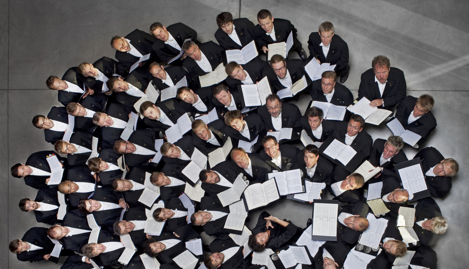 Vīru koris “Orphei Drängar” no Zviedrijas.