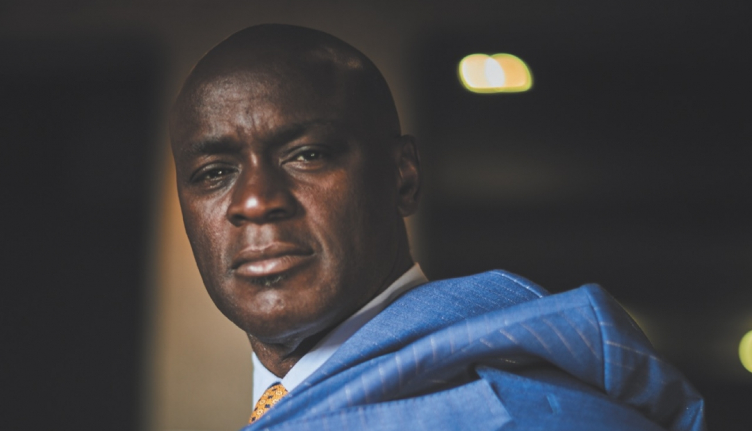 Britu, nigēriešu džeza dziedātājs Ola Onabulē