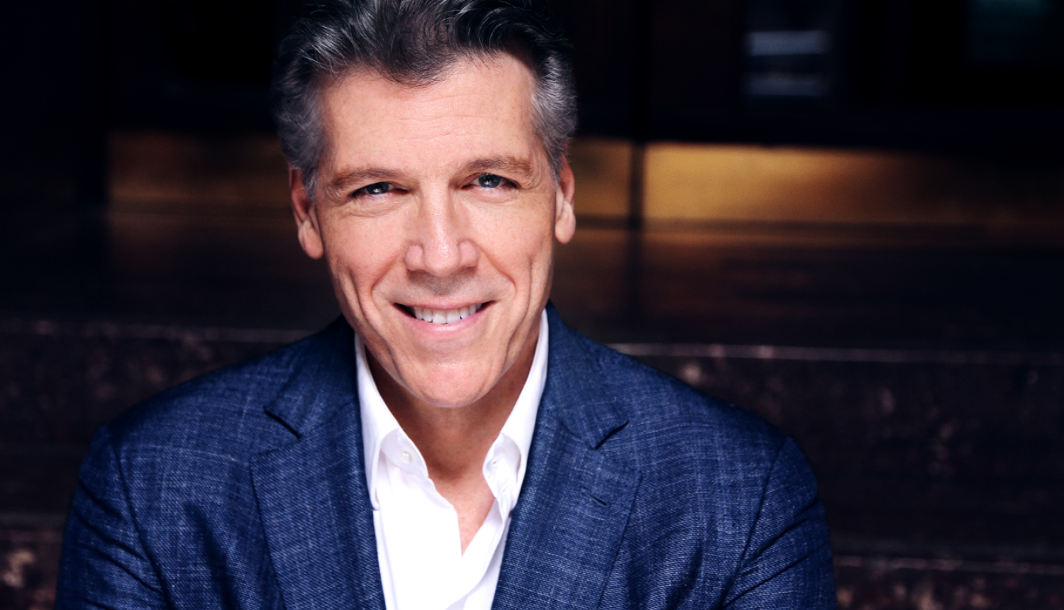 Dziedātājs Tomass Hempsons