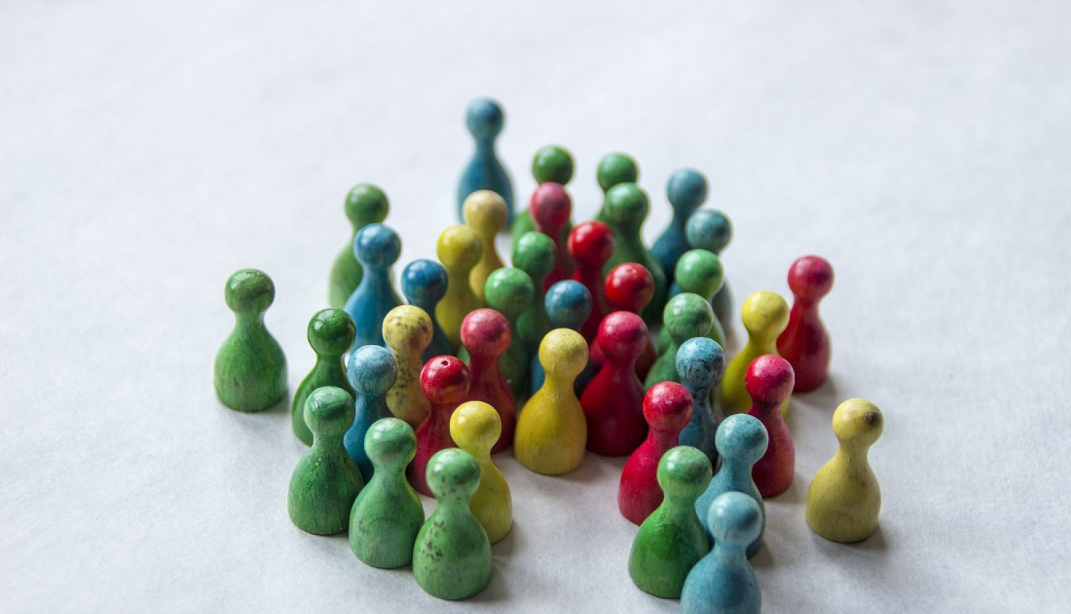 Krāsaini spēļu kauliņi