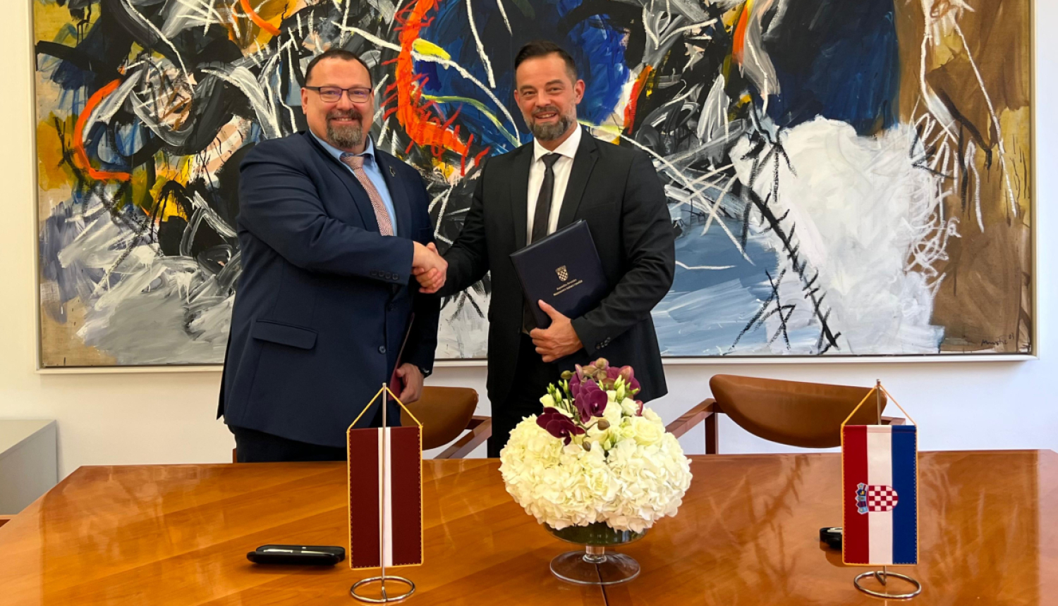 Latvijas un Horvātijas pušu pārstāvji paraksta starpministriju sadarbības programmu kultūrā