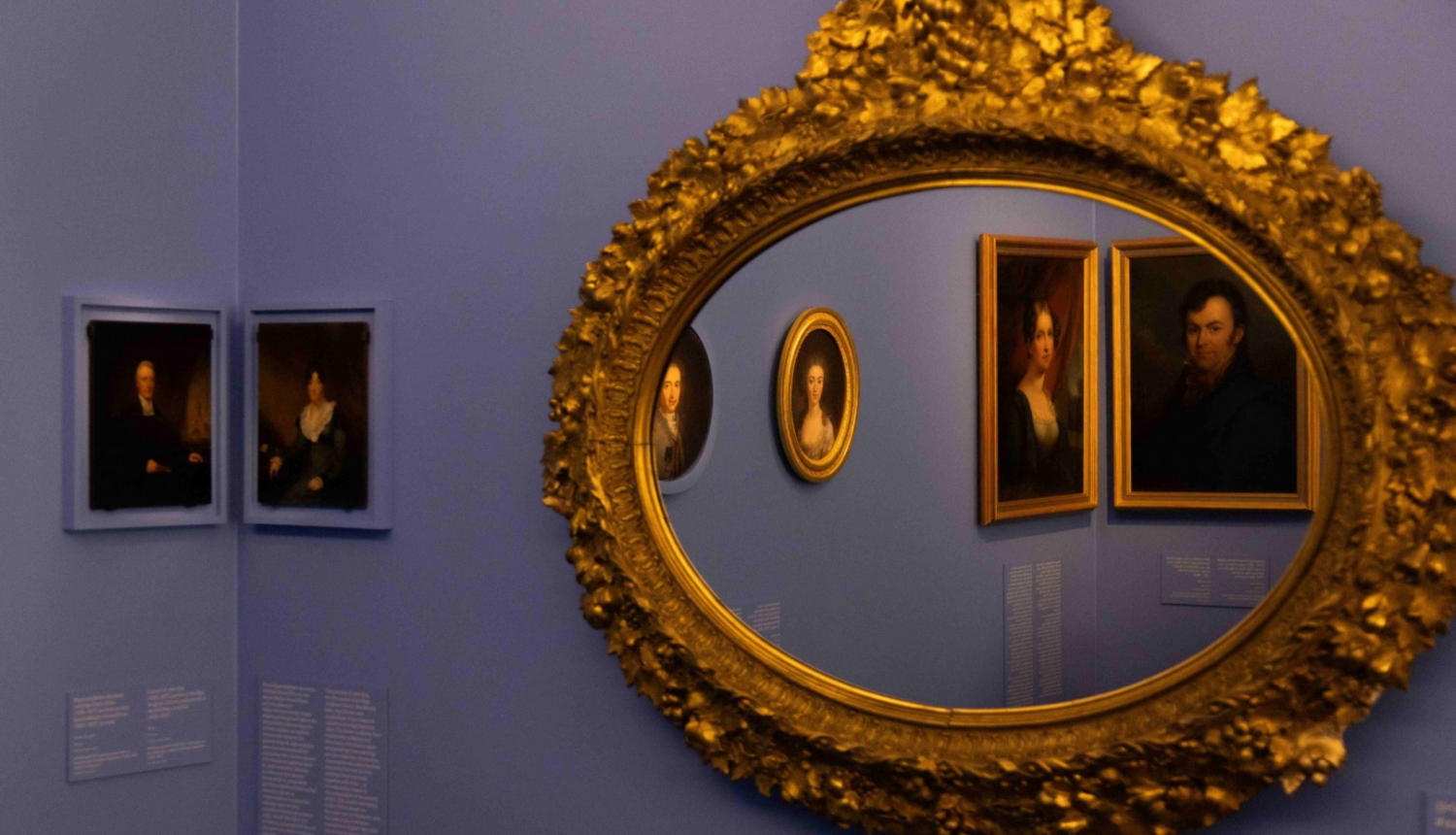 Izstādes “Saderīgi pāri”ekspozīcijas fragments. Foto: M.L. Gredzena.