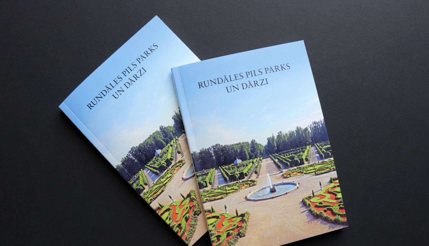 Ilustrēts ceļvedis “Rundāles pils parks un dārzi”