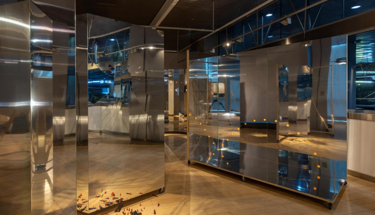 Kriša Salmaņa izstāde “Bezdarbības māktie ziloņi”, foto: Kristians Luhaers