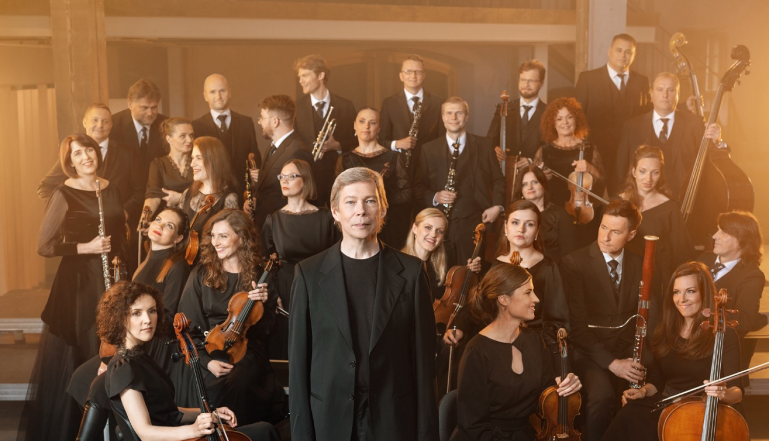 Valsts kamerorķestris “Sinfonietta Rīga” un diriģents Normunds Šnē