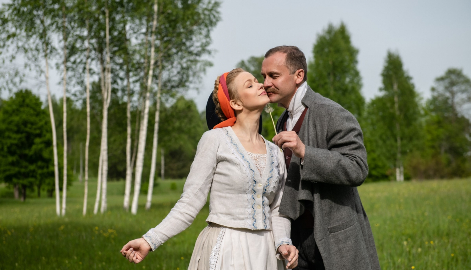 Izrādes “Skroderdienas Silmačos” aktieri