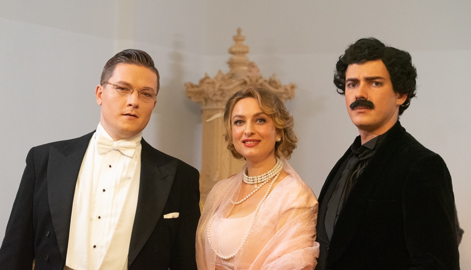 Izrādes vizuālais materiāls