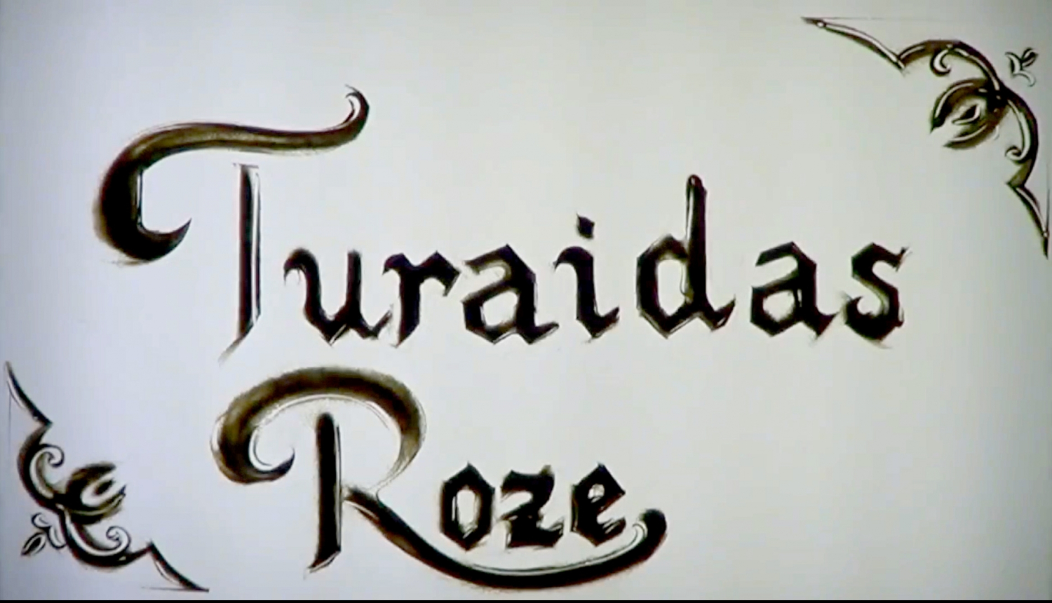 Kadrs no smilšu video “Leģenda par Turaidas Rozi”