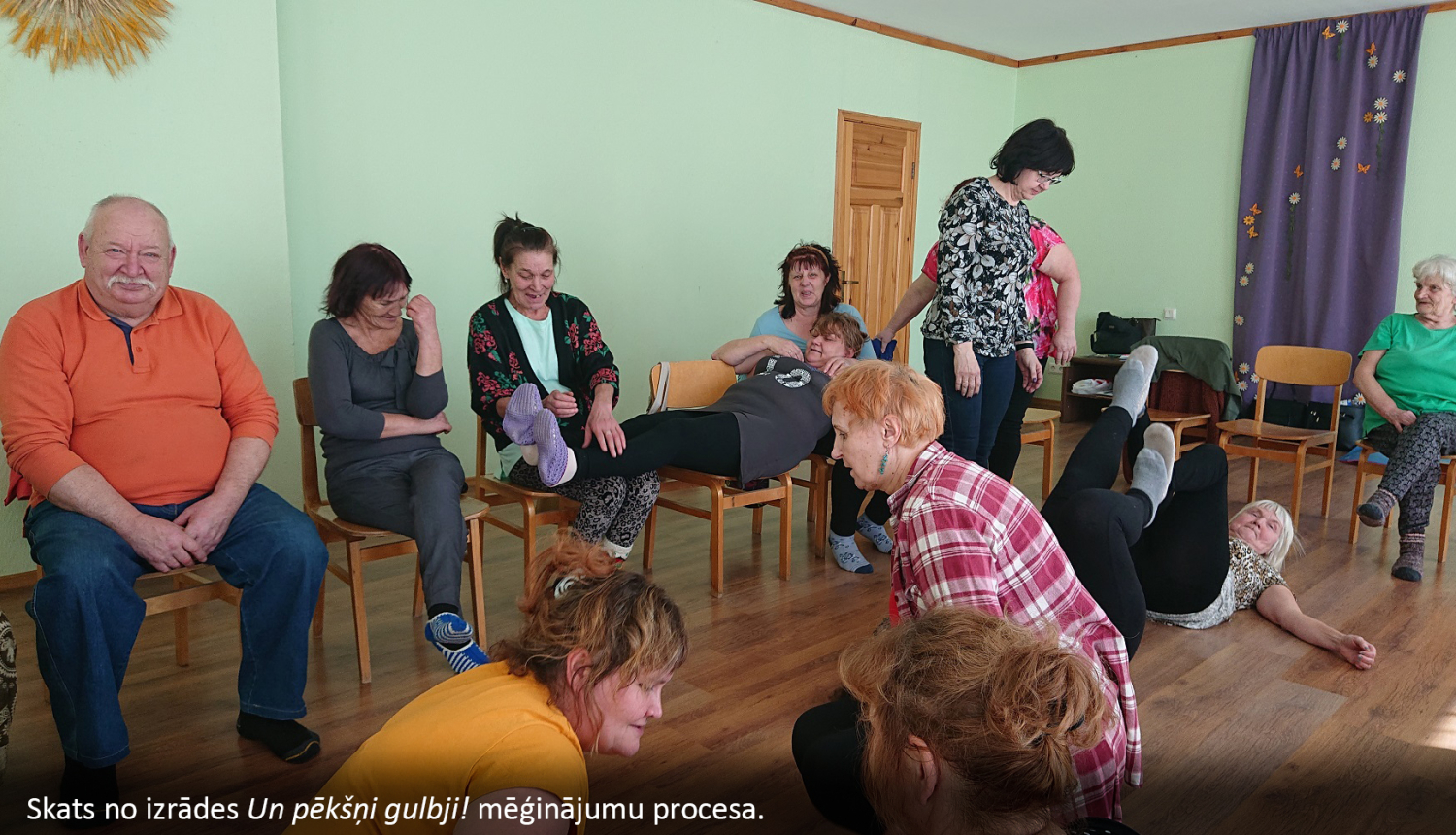 Skats no izrādes Un pēkšņi gulbji! mēģinājumu procesa