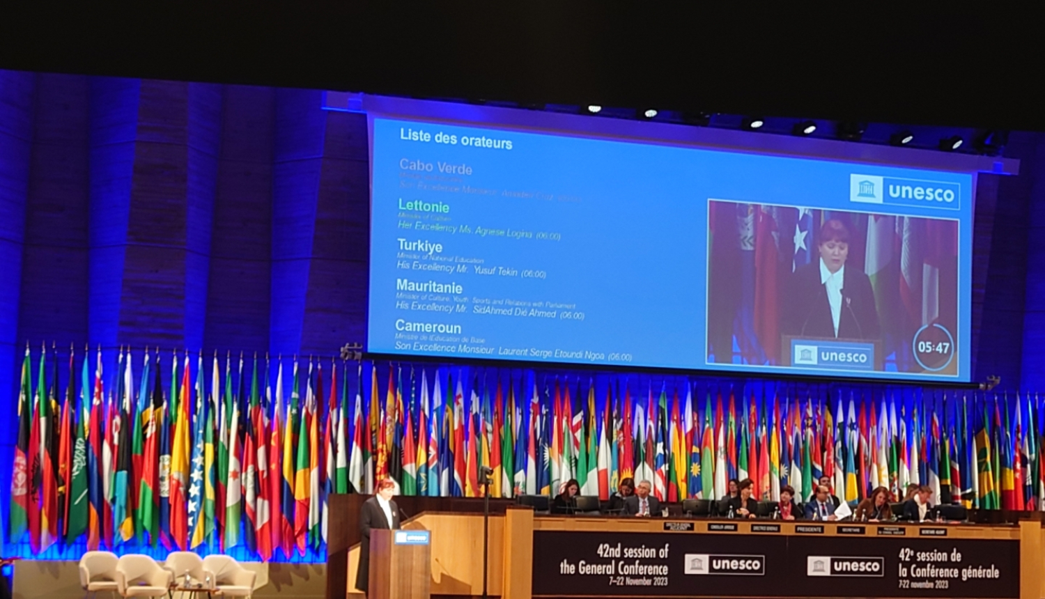 Kultūras ministre uzrunā klātesošos