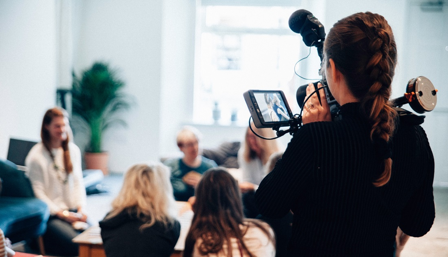 Žurnālisti darbībā