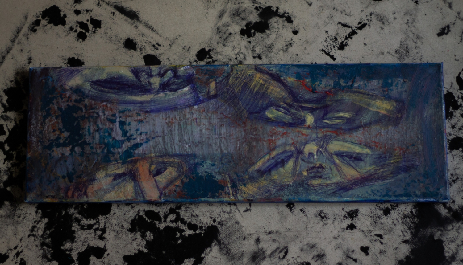 Mākslas darbs, krāsu laukumi uz fona