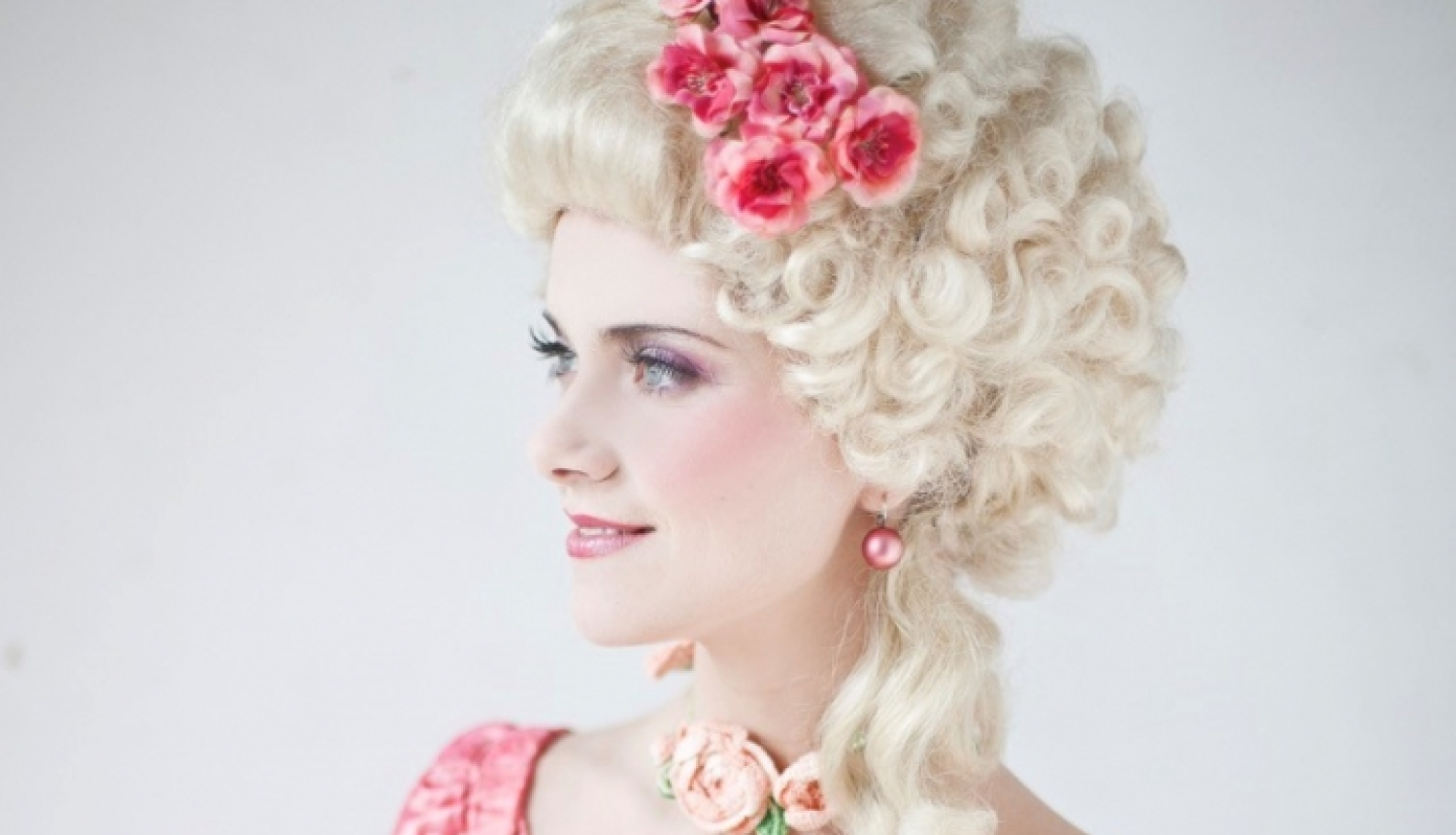 Dziedātāja Elīna Šimkus