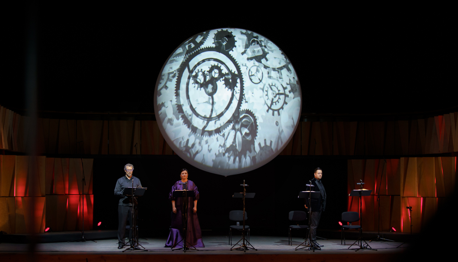 Mākslinieki uz skatuves