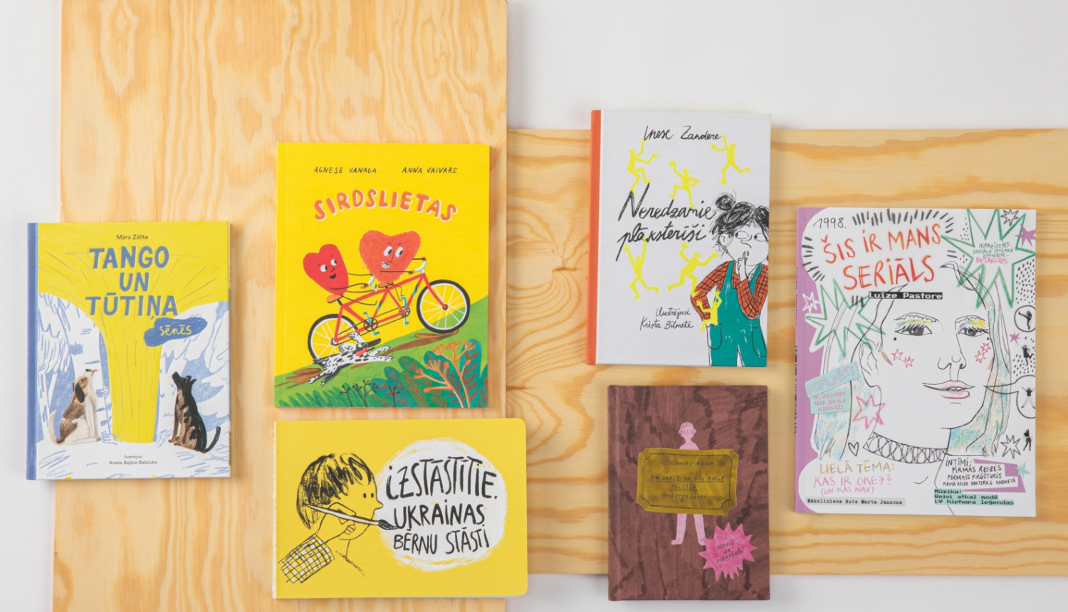 "Zelta ābele 2023" nominētās grāmatas kategorijā "Grāmatas bērniem/jauniešiem"