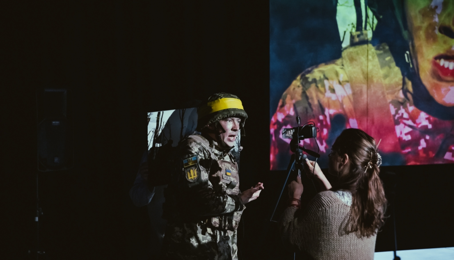 Igaunijas teātra „Vaba Lava” un Kijivas Dramaturgu teātra kopdarbs - izrāde „Izvēlies labāku versiju” („Вибери Кращу Версію”)