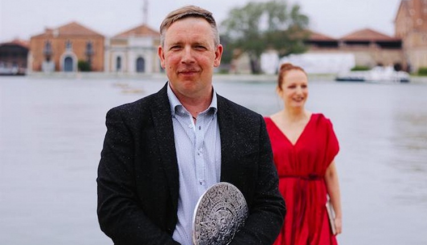 Latvijas paviljonu 57. Venēcijas mākslas biennālē apmeklējis rekordliels cilvēku skaits
