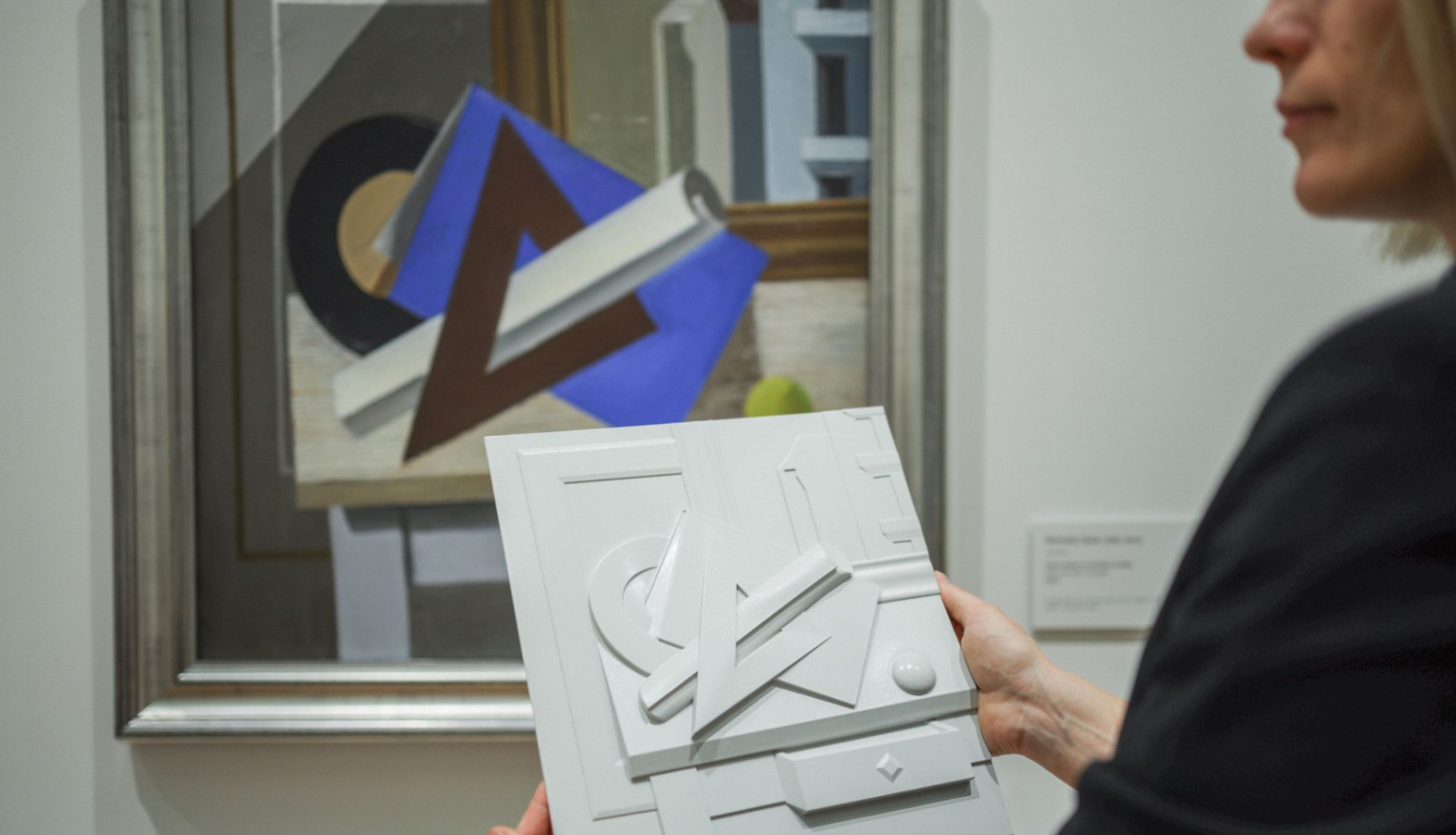 Multisensora ekskursija “Sajust un saklausīt mākslu” - glezna un tās taktilais modelis