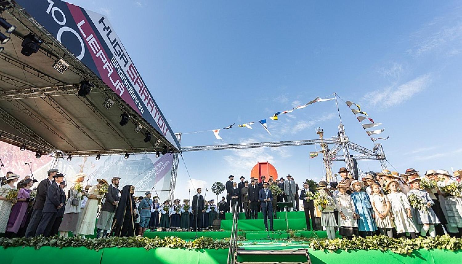 Vēsturiskā rekonstrukcija atklāj trīs dienu svinības par godu “Kuģa “Saratov” sagaidīšanai Liepājā – 100”