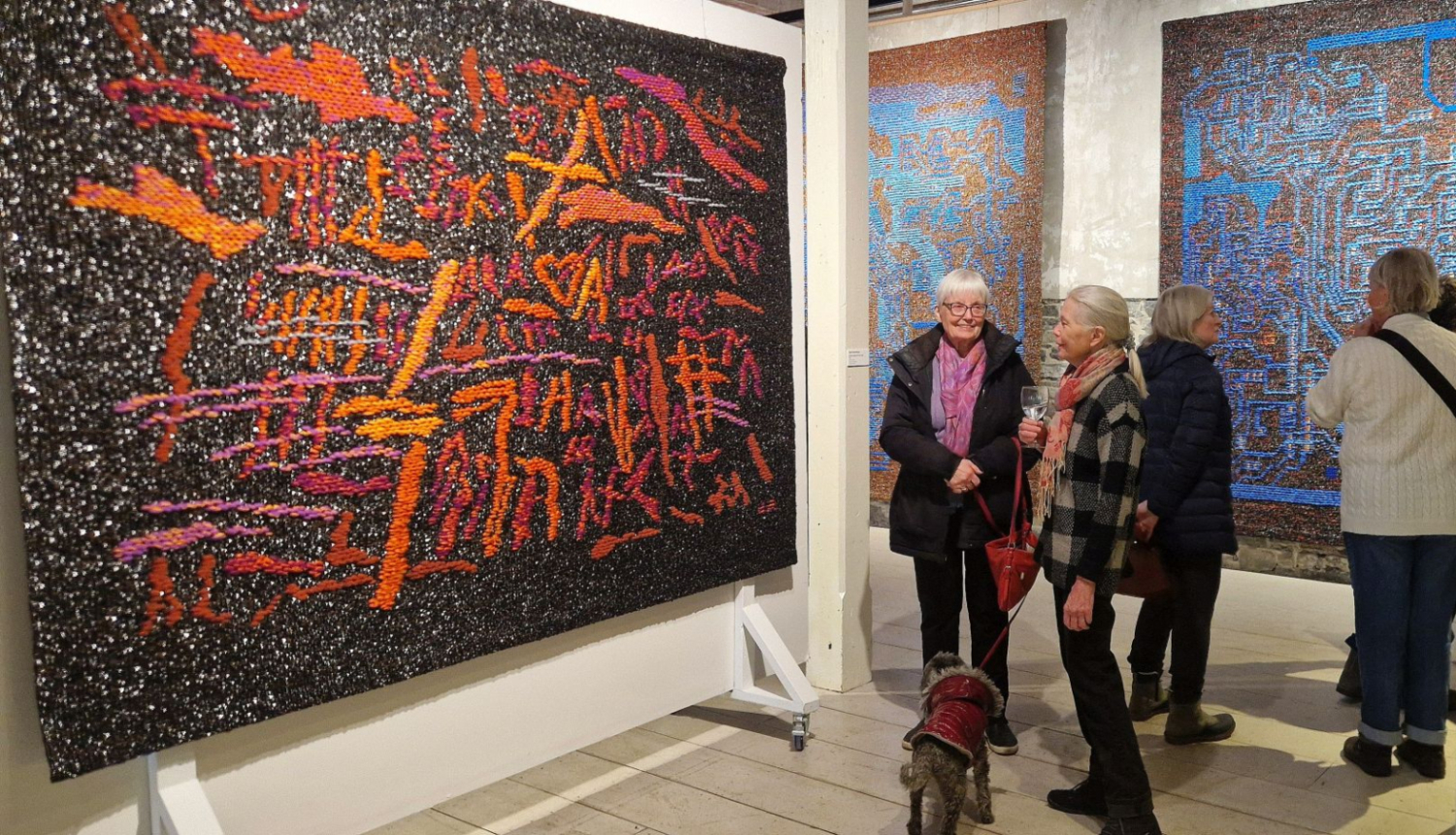 Tekstilmākslinieka Egila Rozenberga personālizstādes “Laika zīmes” atklāšana Almontes pilsētas muzejā “Mississippi Valley Textile Museum”, Kanāda. 18.01.2025. Publicitātes foto