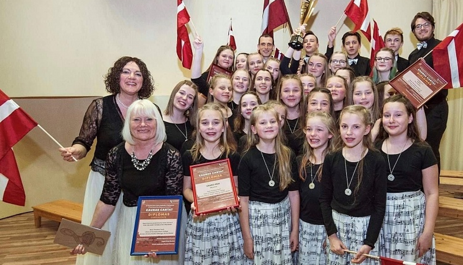 Ventspils Mūzikas vidusskolas koris "Nošu planētas" gūst panākumus Lietuvā