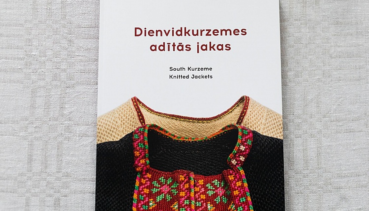 Latvijas Nacionālais kultūras centrs izdod grāmatu “Dienvidkurzemes adītās jakas”