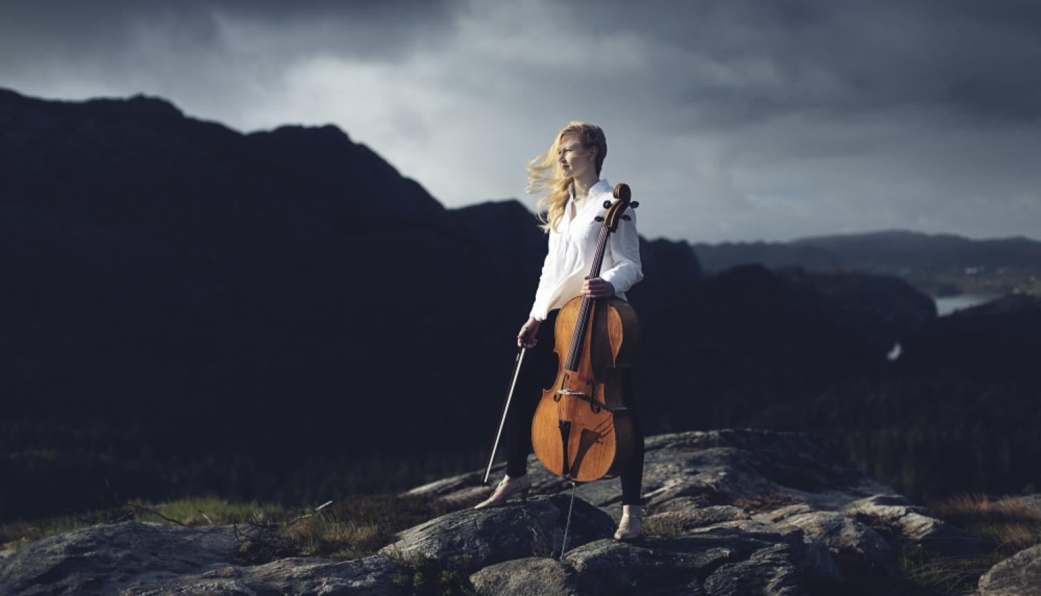 Norvēģu čelliste Amālija Stālheima (Amalie Stalheim)