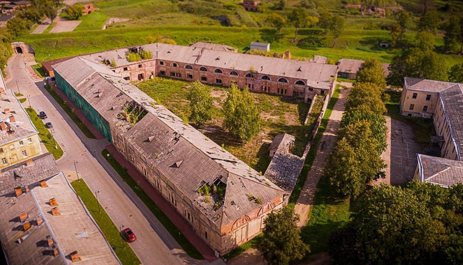 Parakstīts Daugavpils cietokšņa inženieru arsenāla restaurācijas būvdarbu līgums
