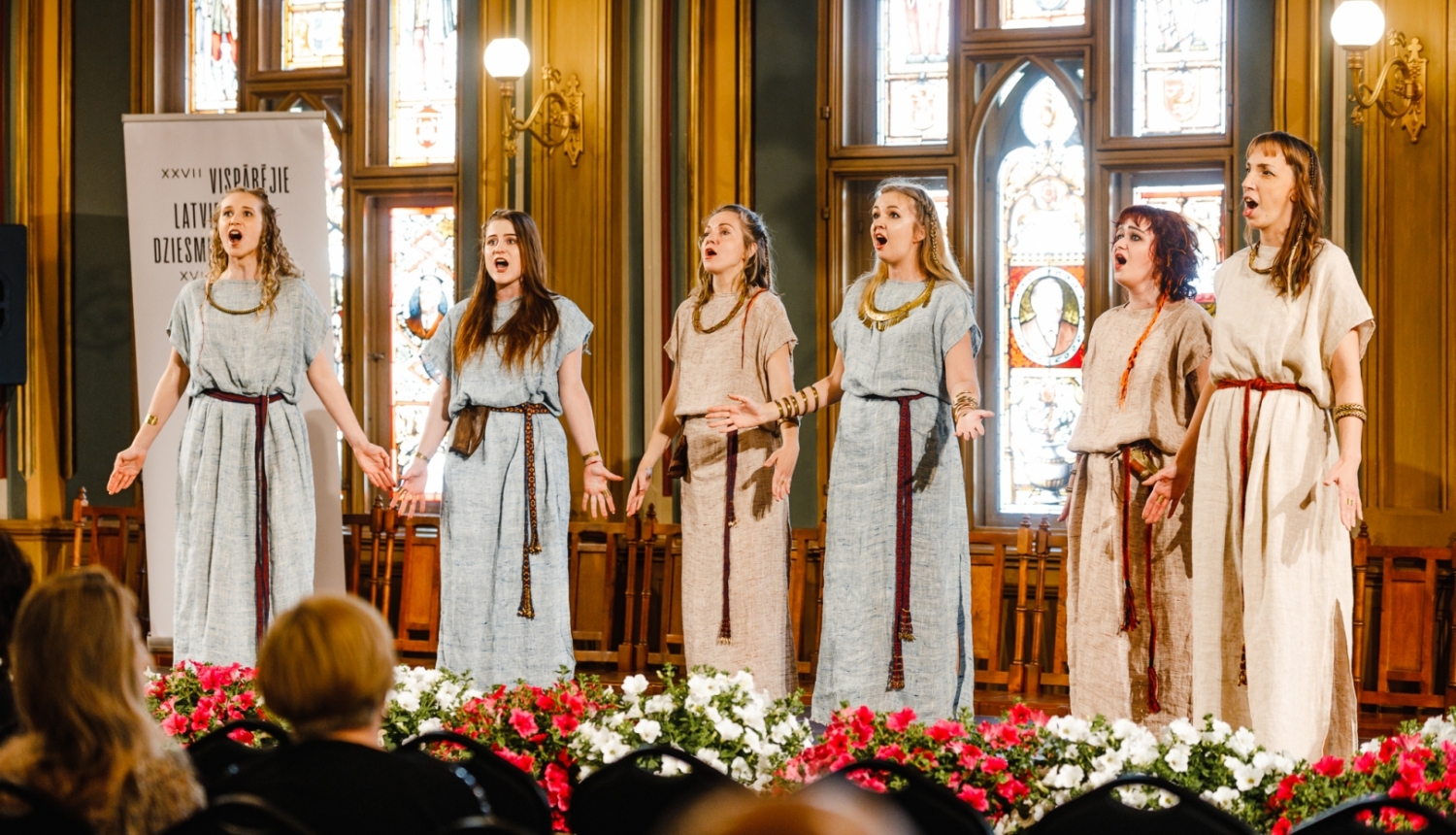 Ogres Kultūras centra vokālā grupa ANIMA SOLLA, foto: Kaspars Teilāns
