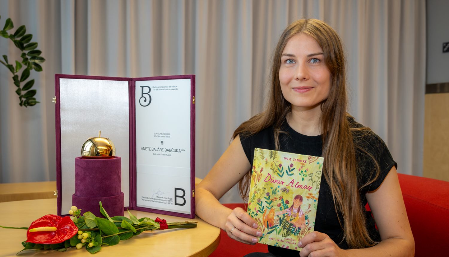 Māksliniece ar apbalvojumu