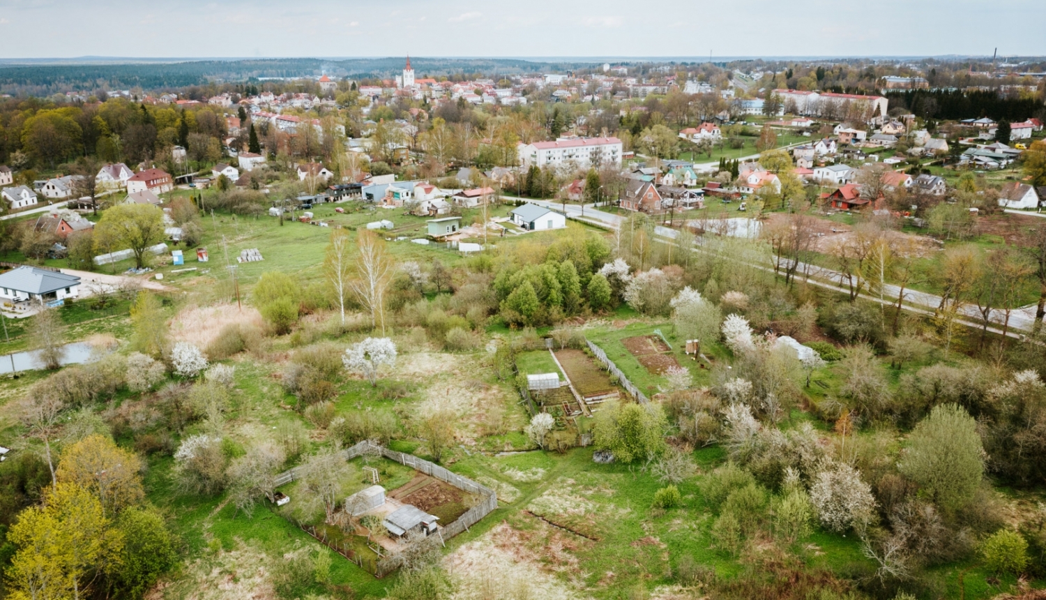 Neapbūvēts zemesgabals Cēsīs, Rīgas ielā 78, Kultūras ministrijas publicitātes foto