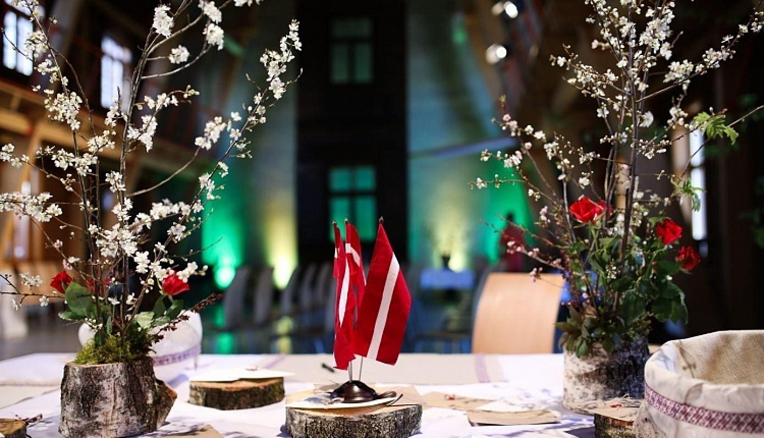Kultūras ministrija un Latvijas valsts simtgades birojs aicina rīkot Latvijas neatkarības atjaunošanai veltītos „Baltā galdauta svētkus”