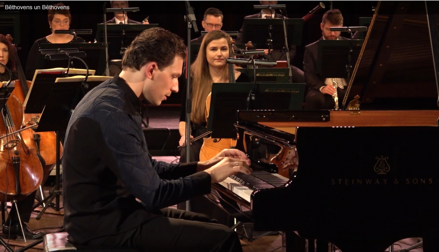 Pianists Reinis Zariņš koncertā “Bēthovens un Bēthovens”.