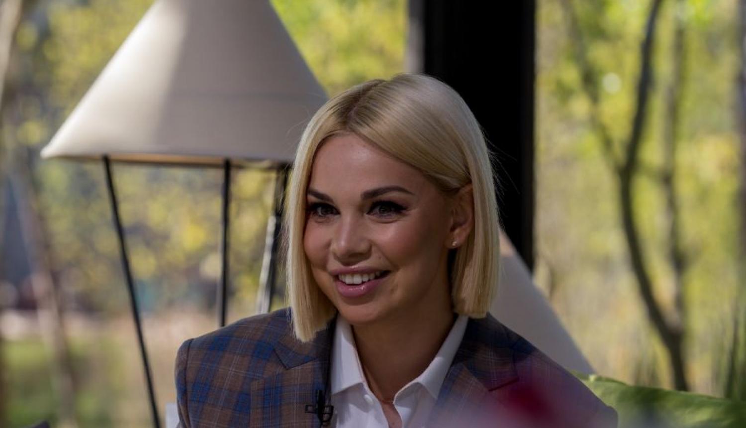 Samanta Tīna