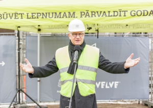 Skatuves mākslu dekorāciju darbnīcu un mēģinājuma zāļu kompleksa jaunbūve spāru svētki